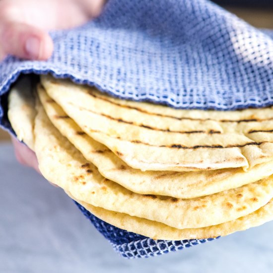 Easy Sesame Garlic Flatbread Recipe