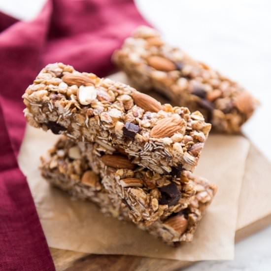 Almond Chocolate Chunk Granola Bars