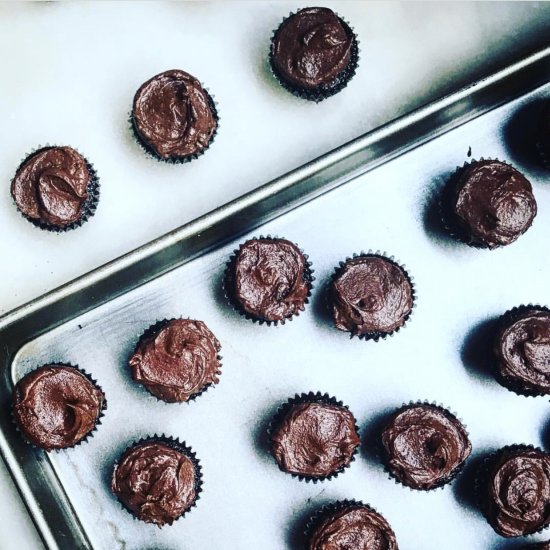 chocolate bourbon mini cupcakes