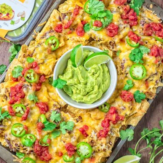 SIMPLE BLACK BEAN NACHOS