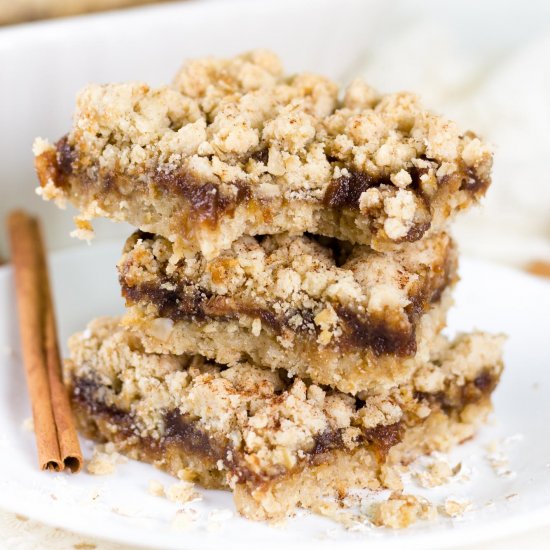 Chewy apple oatmeal bars