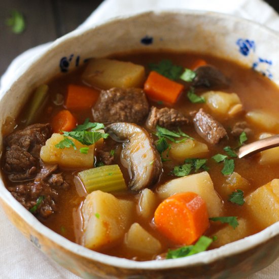 Old fashioned beef and veggie soup