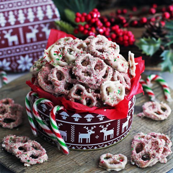 Candy Cane Chocolate Pretzels