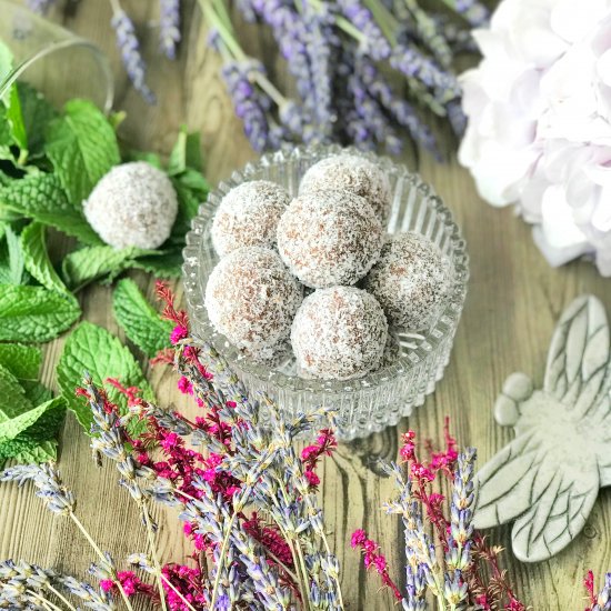 Choc Peppermint Fudge Bliss Balls