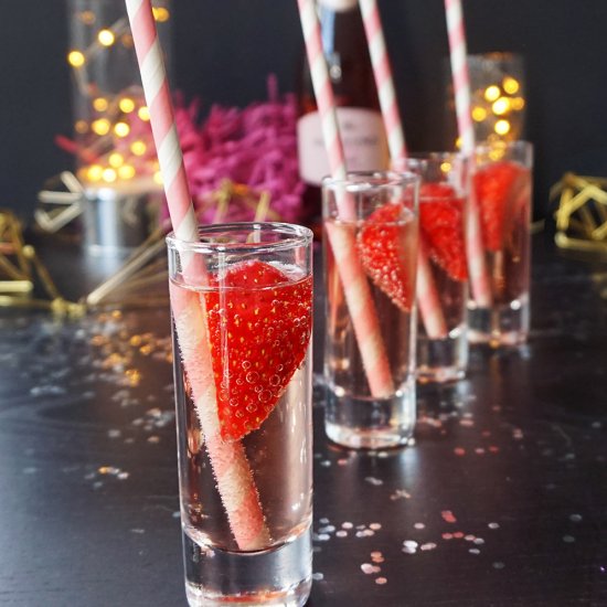 Sparkling rosé cocktail