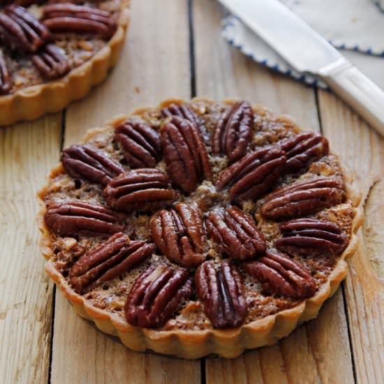 Cinnamon Maple Pecan Pie