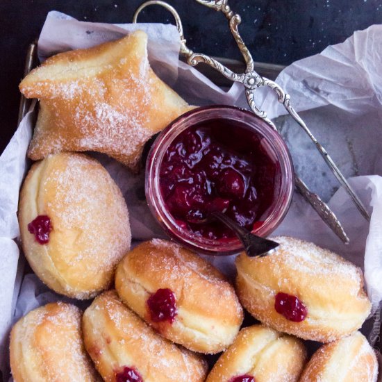 Sufganiyot (Jelly Doughnuts)