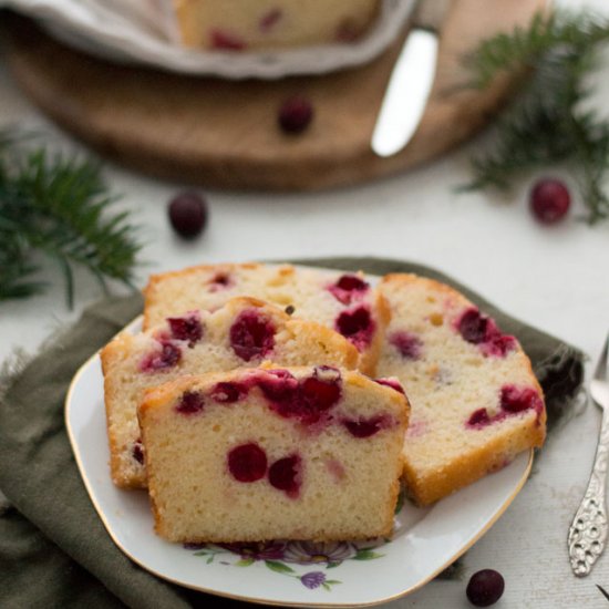 Cranberry yoghurt cake