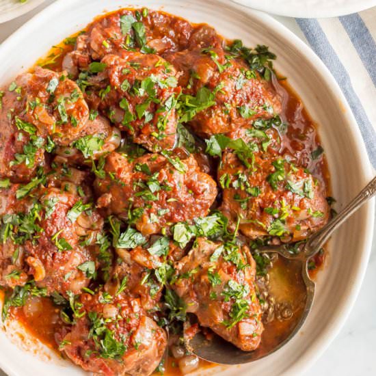 Slow cooker bistro chicken thighs