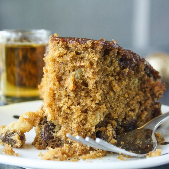 Whiskey Raisin Cake & Caramel Glaze