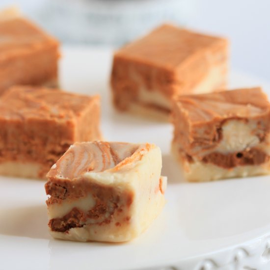 Cinnamon Roll Fudge