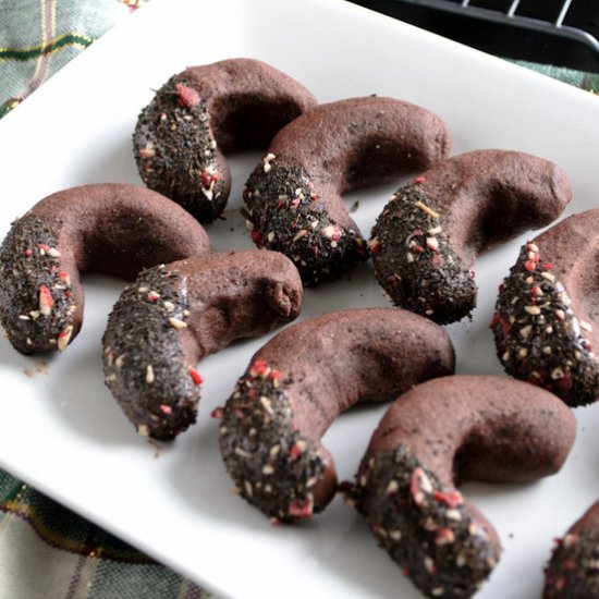 Cocoa Peppermint Crescent Cookies