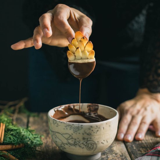 Pine Cone & Hedgehog Almond Cookies