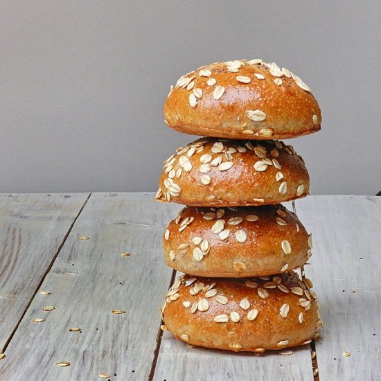 Buns with Oats and Chia Seeds