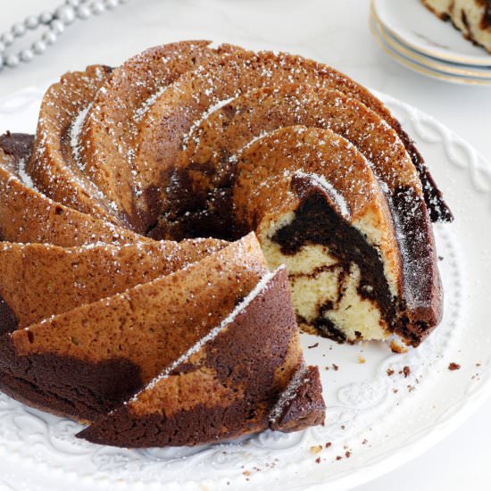 Chocolate and Vanilla Marble Cake