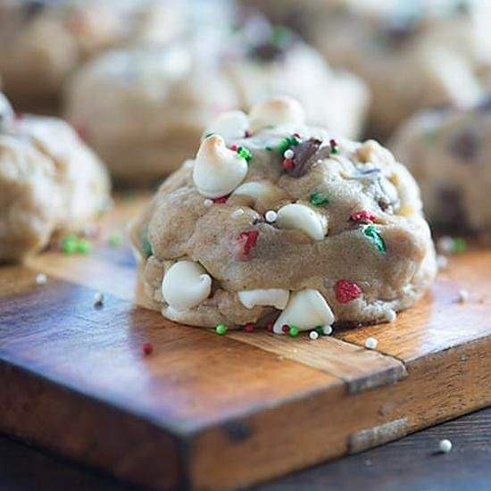 CHOCOLATE CHIP CHRISTMAS COOKIES