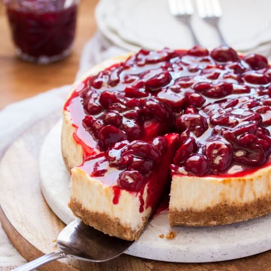 Baked Cheesecake & Cherry Sauce