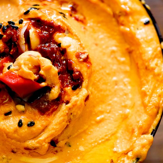 RED PEPPER HUMMUS