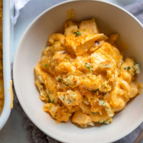 Buffalo Chicken Mac and Cheese Bake