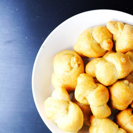 Garlic knots