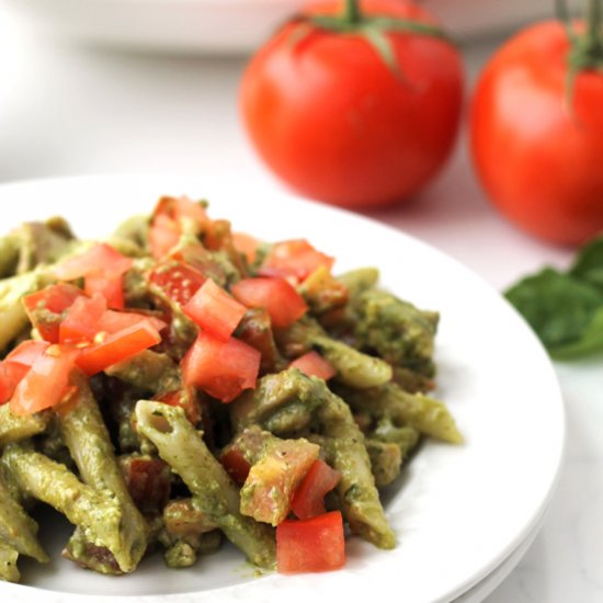 Healthy Pesto Chicken Pasta