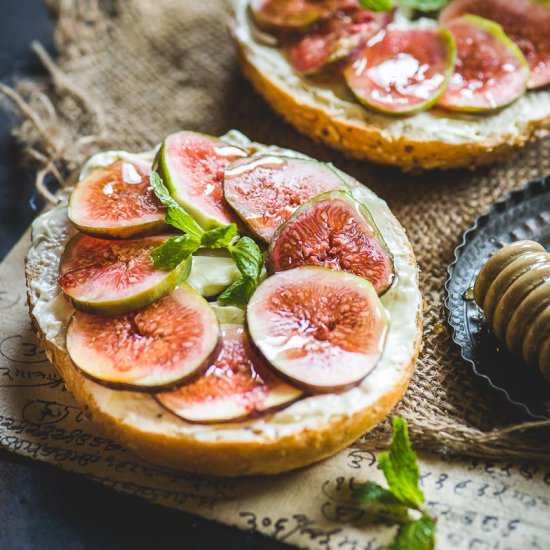 Fig Cream Cheese Bagel Sandwich