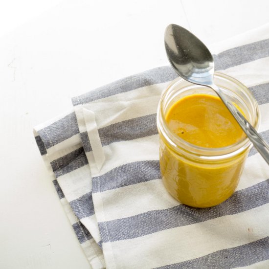 savoury turmeric salad dressing