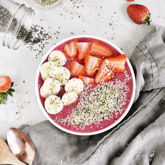 Strawberry Smoothie Bowl