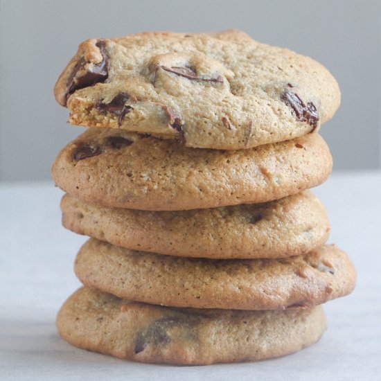 Cashew Chocolate Chip Cookies