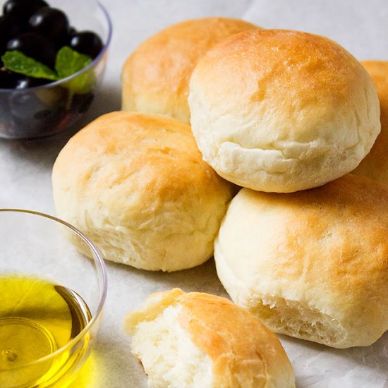 No Knead Dinner Rolls