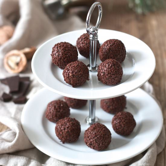 amaretto truffles