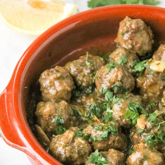 Beef and lamb meatballs with lemon