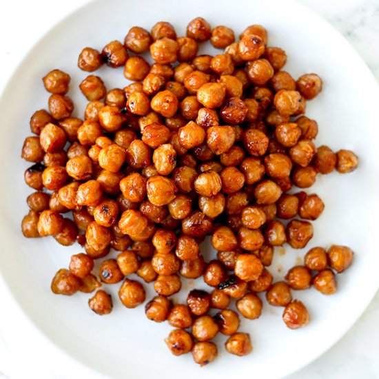 Honey Sriracha Roasted Chickpeas