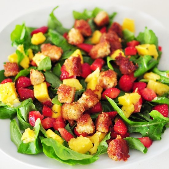 salad with chicken and mango