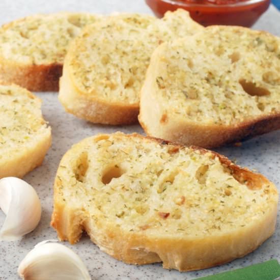 Simple Homemade Garlic Bread