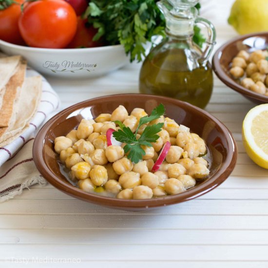 Lebanese Hummus Balila