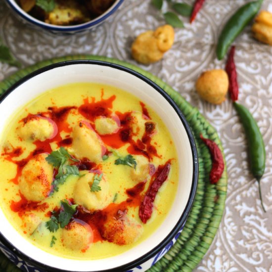 Kadhi Pakora Curry