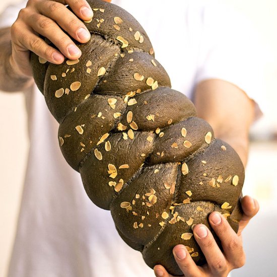 Black Detox Vegan Challah Bread