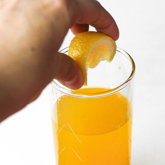 Apple Cider Turmeric Detox Drink