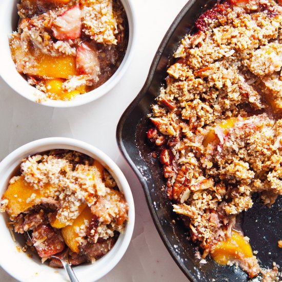 Paleo Vanilla Peach Cobbler