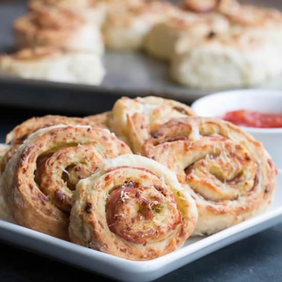 Sun-Dried Tomato Pesto Pizza Rolls