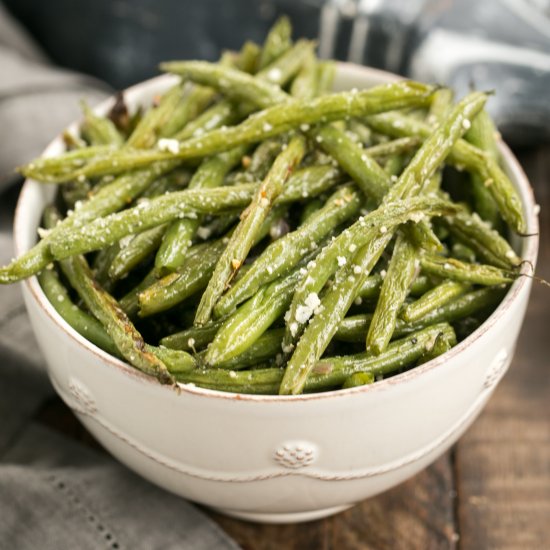 Garlic Parmesan Roasted Green Beans