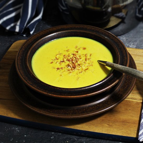 Quick Curried Cauliflower Soup