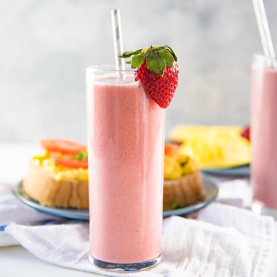 Almond Strawberry Smoothie