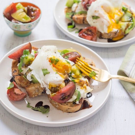 Heirloom Tomato Burrata Toast