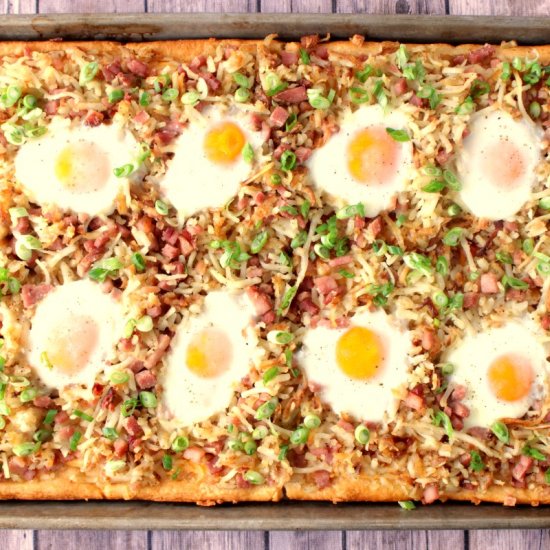 Sunny Side Up Hash Brown Pizza