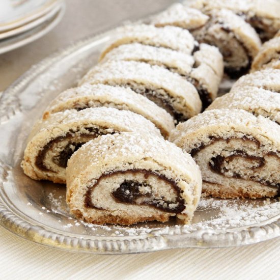 Cinnamon and Walnut Date Cookies