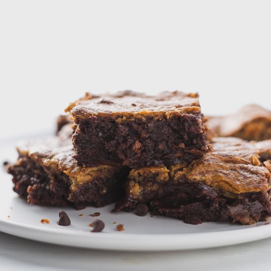 Flourless Tahini Swirled Brownies