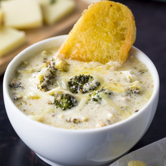 Roasted Broccoli White Cheddar Soup