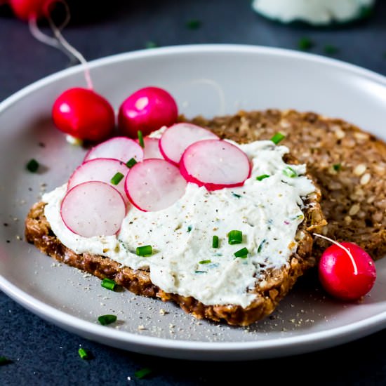 Vegan Fermented Cream Cheese